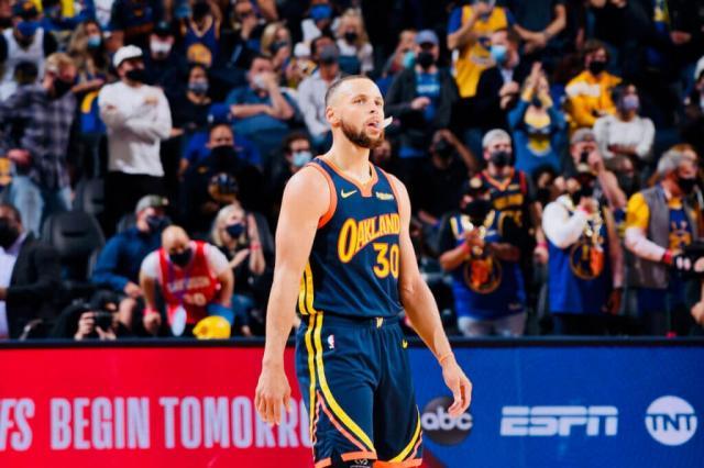 开云官方-赛季画上休止符 但库里给了勇士一道可以追逐的光