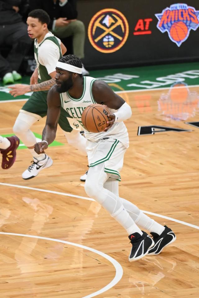 开云官方-战火移民之子！葡萄牙男篮第一人撑起绿军禁区